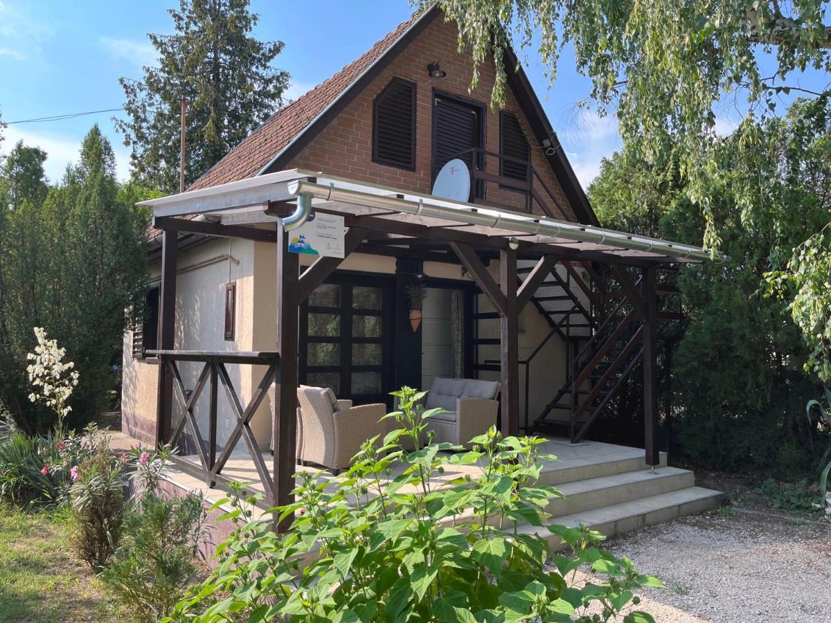 Aranypart Vendégház - Tiszakécske Exterior foto
